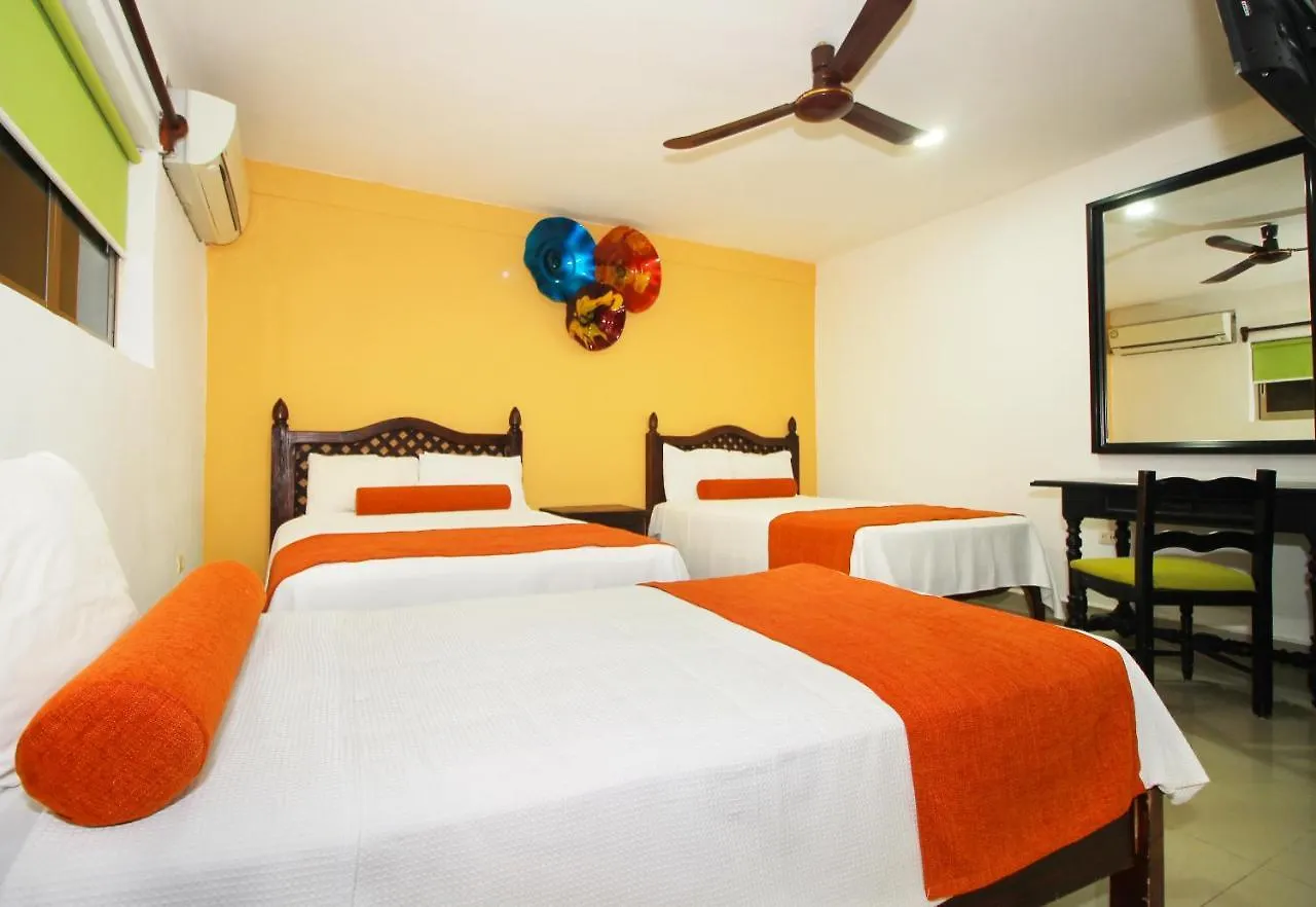 Papagayo Hotel Boutique Playa del Carmen 5*,